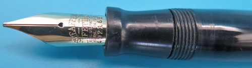 ITEM #5898: SHEAFFER OVERSIZED BALANCE FOUNTAIN PEN IN BLACK. LEVER FILLING UNIT. SHEAFFER LIFETIME SERIALIZED GOLD NIB IN BROAD