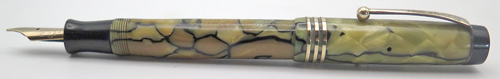 ITEM #6450: PARKER DUOFOLD JR STREAMLINE IN CRACKED ICE PATTERN. COLOR IS FAIRLY EVEN ACROSS THE PEN. NIB IS OPEN 14K IN BROAD/MEDIUM