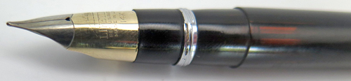 ITEM #6571: SHEAFER VAC FIL FOUNTIN PEN IN BLACK WITH INK VIEW PANEL. TRIUMPH 14 NIB IN BROAD. 