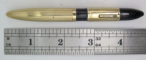 ITEM #6593: SHEAFFER GOLD FILLED LIPSTICK FOUNTAIN PEN. LEVER FILLER. SERIALIZED SHEAFFER LIFETIME 2-TONE NIB IN FINE.