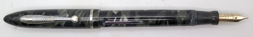 ITEM #6631: SHEAFFER JUNIOR FOUNTAIN PEN IN MARBLED BLACK/GREY. LEVER FILLING UNIT. GOLD, BROAD NIB WITH "SHEAFFER JUNIOR" IMPRINT.