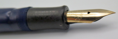 CHILTON GOLDEN QUILL FOUNTAIN PEN