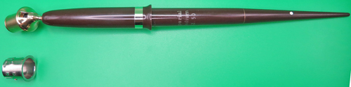 ITEM #6877: SHEAFFER TOUCHDOWN DESK FOUNTAIN PEN IN BROWN. CRISP CHALK MARK. NIB IS 14k IN MEDIUM. WHITE DOT.