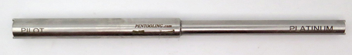 ITEM #D31: PILOT TOOL. DOUBLE SIDED SPANNER FOR PILOT ELITE, MYU + PLATINUM FOUNTAIN PENS. THIS TOOL REMOVES THE PINK AND BLUE ROUND, PLASTIC NUTS THAT HOLD THE PEN TOGETHER. We recomend using an ultra sonic cleaner on your pen before using the D31 tool. It will loosen up the dried ink and other gunk that might be in your pen. 